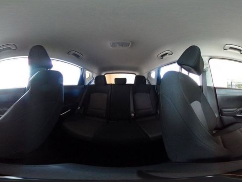 Used 2025 Kia Soul LX w/ LX Technology Package FWD image 40