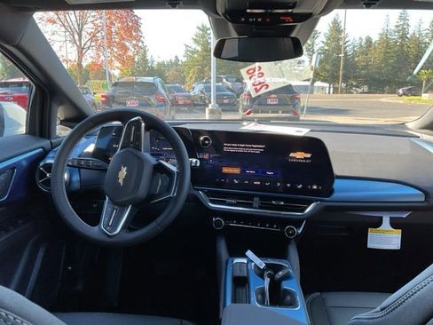 New 2026 Chevrolet Equinox EV LT image 9