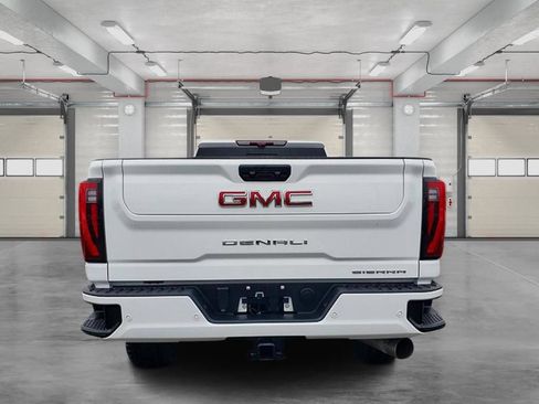 Used 2025 GMC Sierra 3500 Denali w/ Denali Reserve Package AWD/4WD image 6