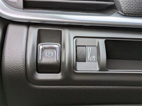 Used 2019 Cadillac XTS Luxury image 24