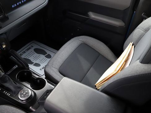 Used 2023 Ford Bronco Big Bend image 27