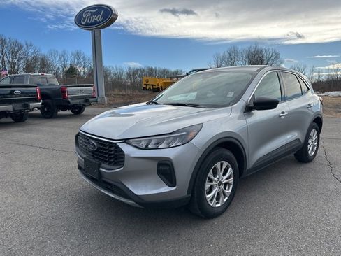 Used 2023 Ford Escape Active image 3