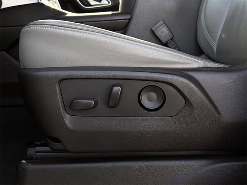 Certified 2021 GMC Yukon SLT image 28