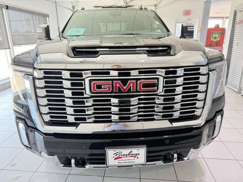 Used 2025 GMC Sierra 2500 Denali w/ Denali Reserve Package image 5
