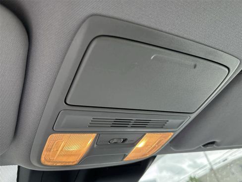 Used 2020 Honda CR-V LX image 31