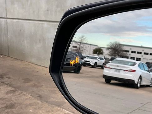 Used 2025 Toyota RAV4 XLE image 21