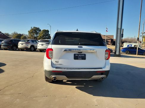 Used 2023 Ford Explorer Limited image 6