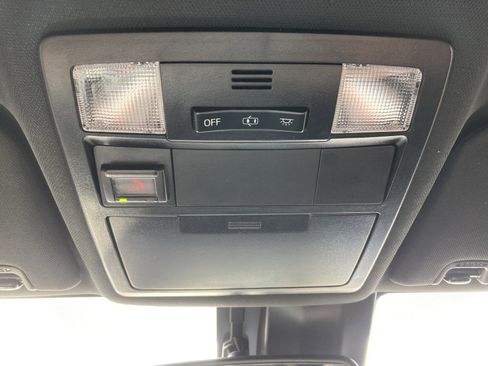 Used 2020 Toyota Tacoma TRD Sport w/ Technology Package image 19