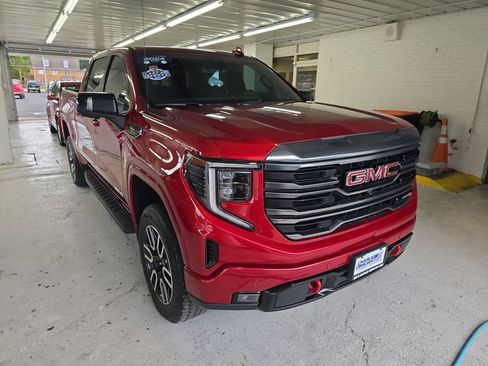 Certified 2024 GMC Sierra 1500 AT4 w/ AT4 Premium Package AWD/4WD image 7