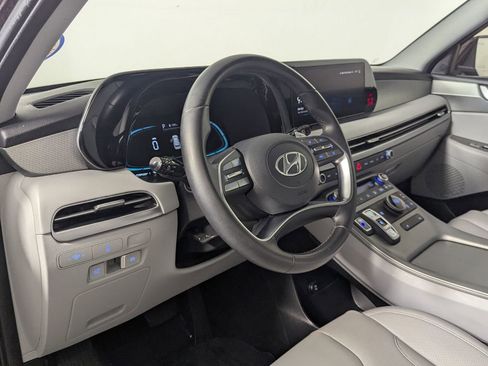 Used 2023 Hyundai Palisade SEL FWD image 13