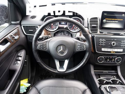 Used 2017 Mercedes-Benz GLE 350 4MATIC image 2