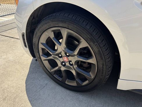 Used 2019 FIAT 124 Spider Abarth w/ Convenience Group RWD image 28