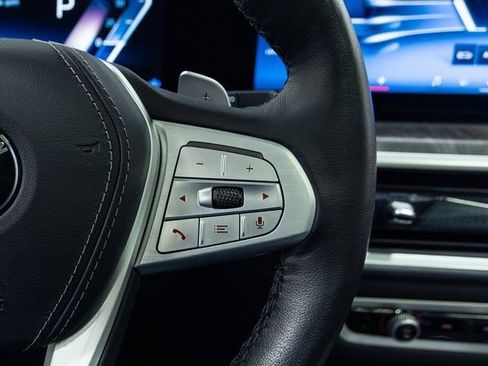 Used 2024 BMW X7 xDrive40i image 16