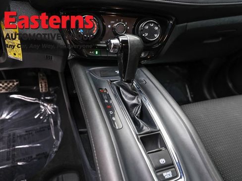 Used 2022 Honda HR-V Sport image 11