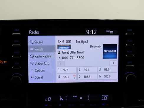 Used 2023 Toyota Sienna XSE FWD image 19
