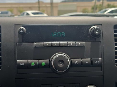 Used 2013 Chevrolet Silverado 1500 W/T RWD image 13