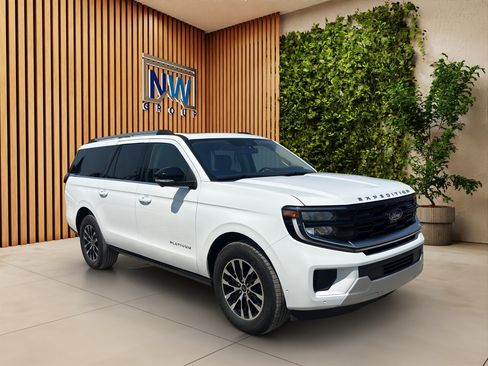 Used 2025 Ford Expedition Max Platinum AWD/4WD image 1