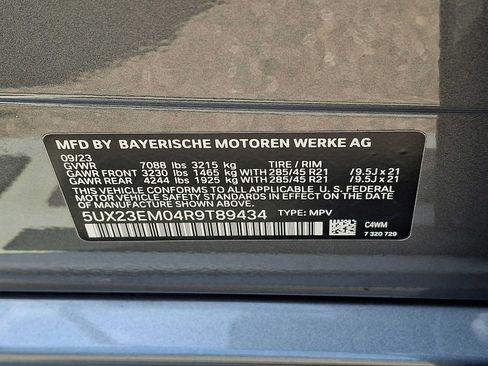 Used 2024 BMW X7 xDrive40i w/ M Sport Package AWD/4WD image 26
