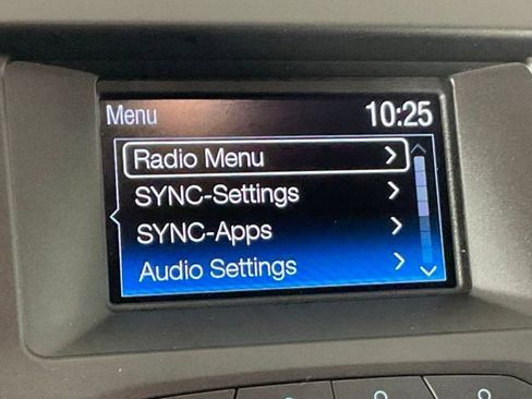 Used 2018 Ford Edge SE FWD image 12