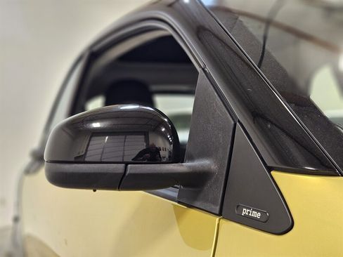 Used 2017 smart fortwo Prime RWD image 14