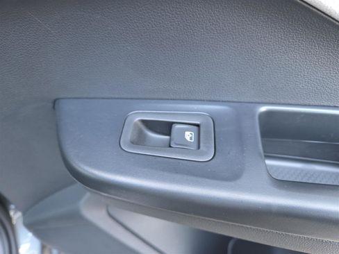 New 2025 Volkswagen Taos SE image 28