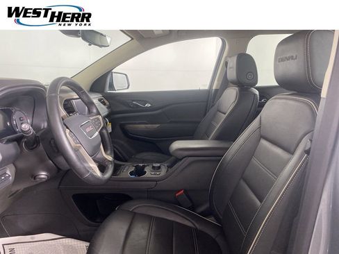 Used 2023 GMC Acadia Denali w/ Denali Technology Package AWD/4WD image 18