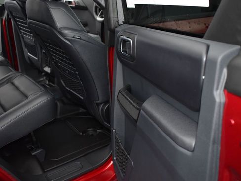 New 2025 Ford Bronco Badlands image 16