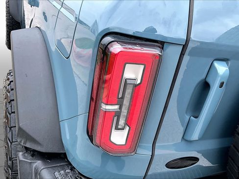 Used 2021 Ford Bronco First Edition AWD/4WD image 28