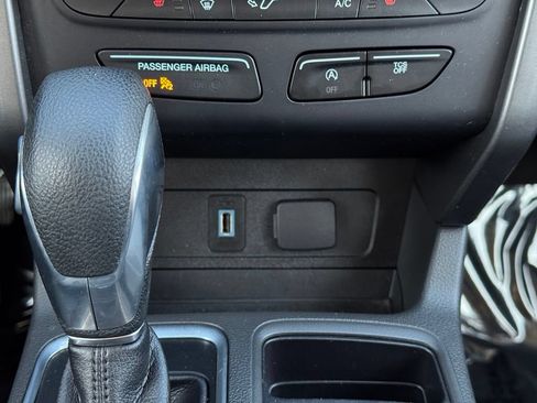 Certified 2018 Ford Escape SE AWD/4WD image 15