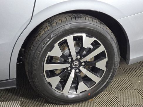 New 2026 Honda Odyssey Touring image 10