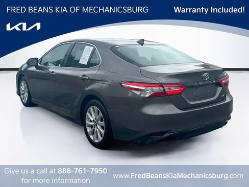 Used 2019 Toyota Camry LE FWD image 5