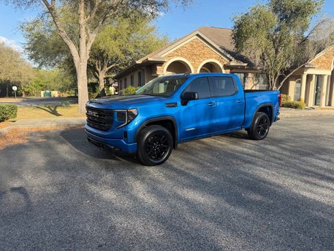 Used 2024 GMC Sierra 1500 Elevation image 3