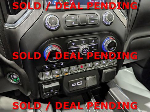 Used 2022 GMC Sierra 3500 Denali w/ Denali Ultimate Package image 27