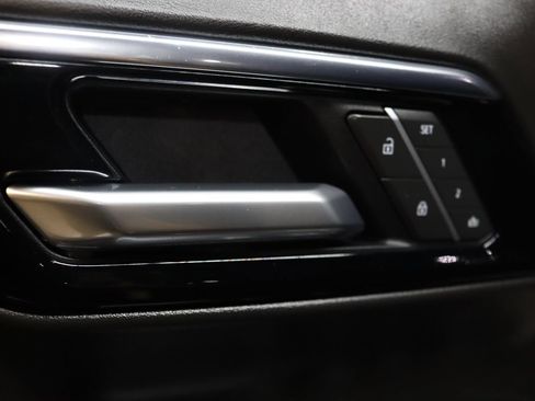 Used 2026 Chevrolet Suburban RST RWD image 32