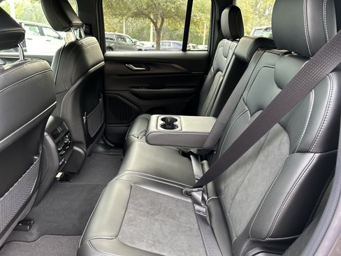 New 2025 Jeep Grand Cherokee Altitude image 36