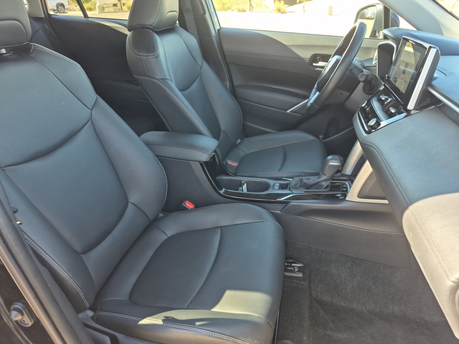 Certified 2025 Toyota Corolla Cross XLE AWD/4WD image 25