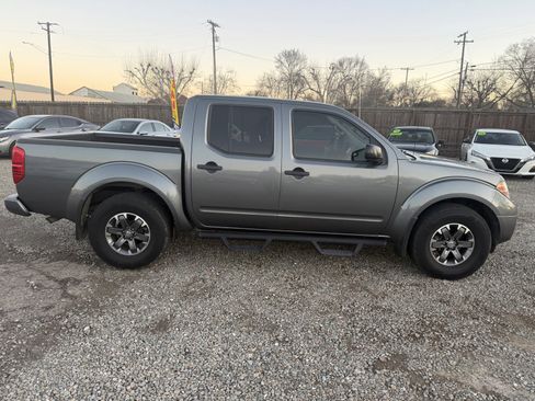 Used 2016 Nissan Frontier Desert Runner image 8