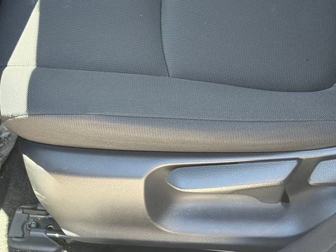 Used 2021 Toyota Corolla LE w/ Carpet Mat Package (TMS) FWD image 5