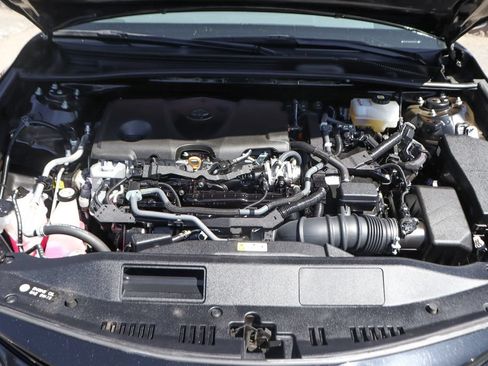 Used 2023 Toyota Camry XLE FWD image 13