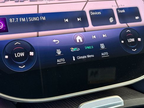 Used 2023 Mercedes-Benz EQS 580 4MATIC Sedan image 19