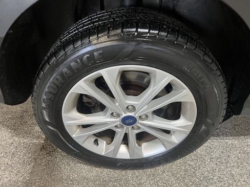 Used 2017 Ford Escape SE w/ Equipment Group 201A AWD/4WD image 25