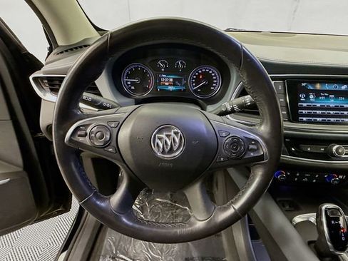 Used 2019 Buick Enclave Essence image 13