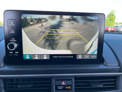 Used 2025 Honda Pilot Touring image 25