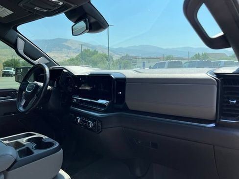 Used 2022 GMC Sierra 1500 SLT AWD/4WD image 19