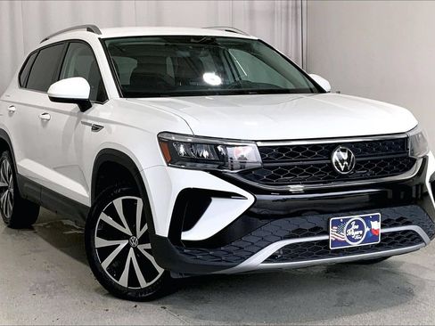 Used 2024 Volkswagen Taos SE FWD image 34