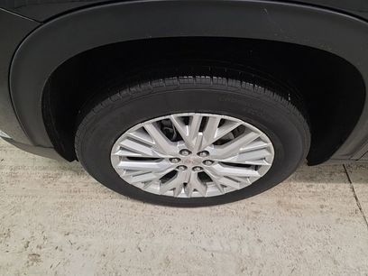 Used 2024 GMC Acadia Elevation