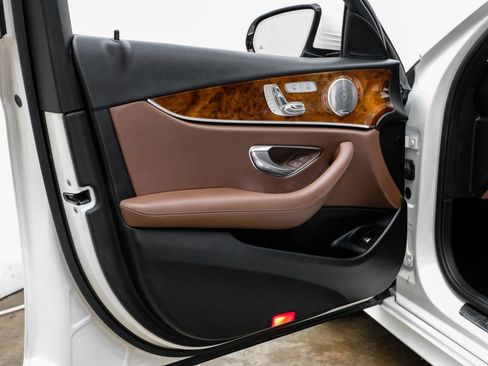 Used 2019 Mercedes-Benz E 300 image 39