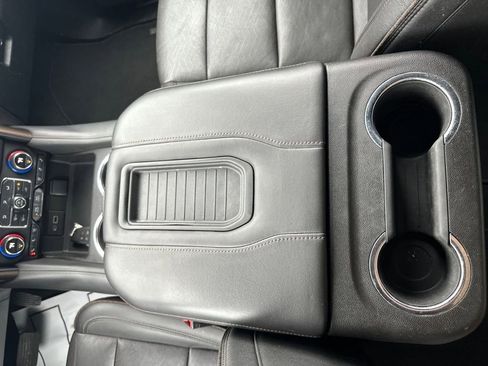 Used 2021 Chevrolet Suburban High Country image 21