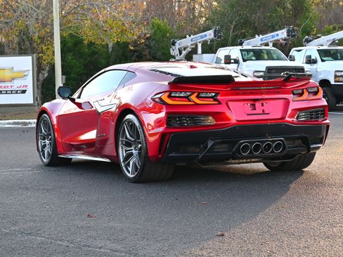 Used 2024 Chevrolet Corvette Z06 image 3