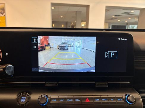Used 2025 Hyundai Kona SEL image 17